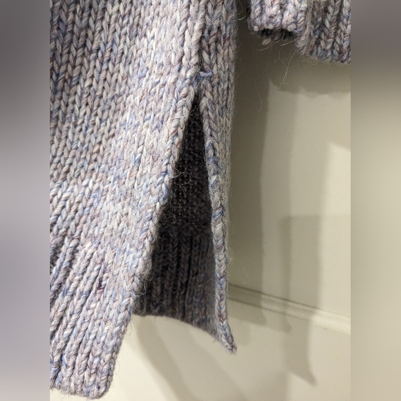 Gap Maternity Sweater. Size Small. - Picture 5 of 5